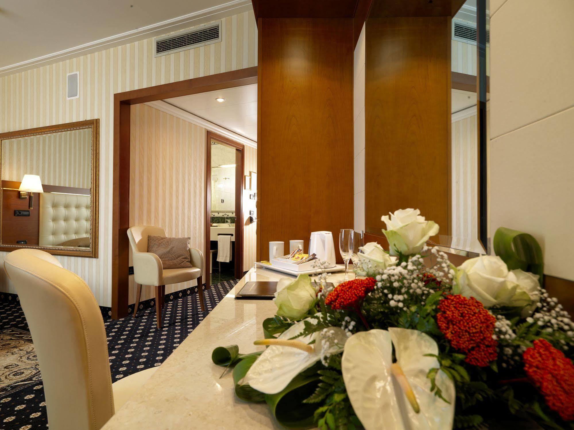 Hotel Ariston 4*