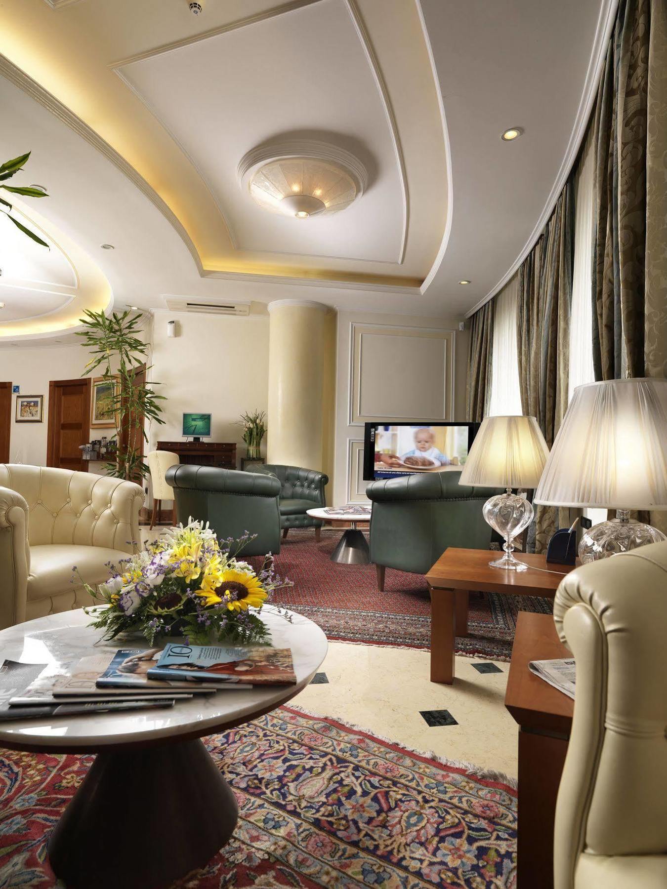 Hotel Ariston 4*