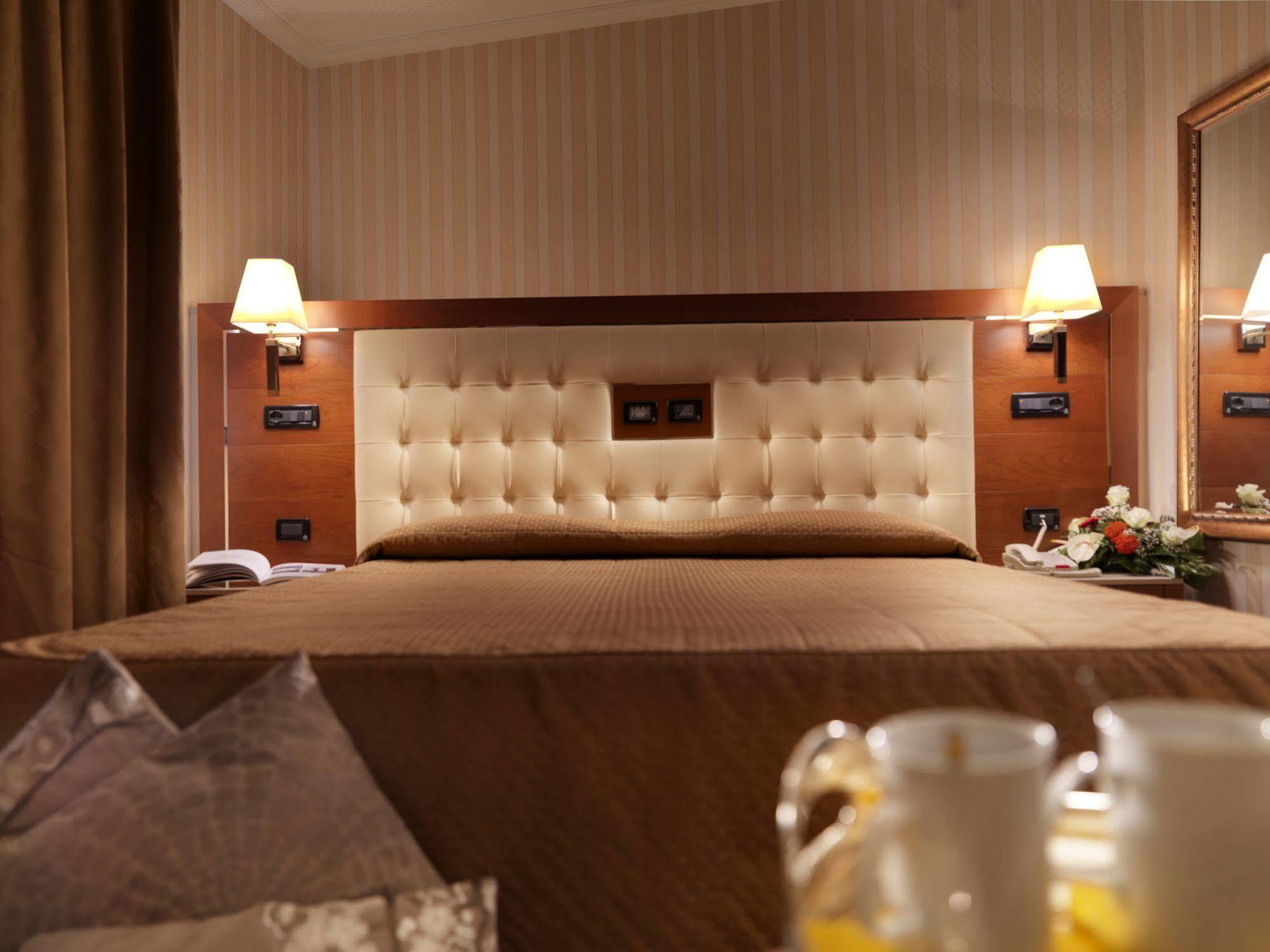 Hotel Ariston 4*